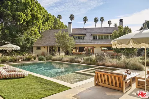 4343 Forman Ave, Toluca Lake, CA 91602