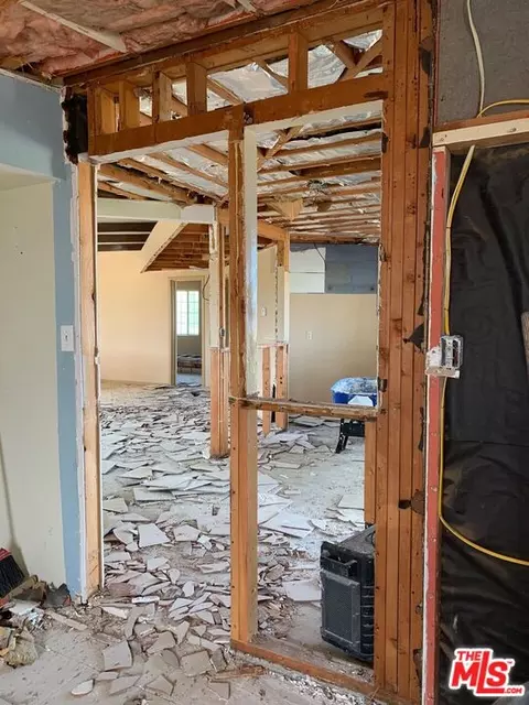 Entry Way - 5059 1st St, Joshua Tree, CA 92252 photo 5 of 5