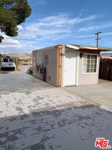 Exterior - 5059 1st St, Joshua Tree, CA 92252 photo 4 of 5