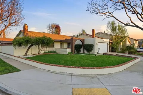 Exterior - 1954 Claudia Ave, Simi Valley, CA 93065 photo 2 of 8