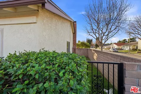 Exterior - 1954 Claudia Ave, Simi Valley, CA 93065 photo 3 of 8
