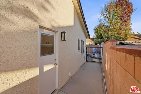 Exterior - 1954 Claudia Ave, Simi Valley, CA 93065 photo 7 of 8