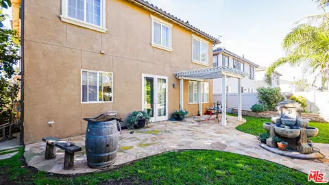 Exterior - 2919 Naples Dr, Oxnard, CA 93035 photo 3 of 5