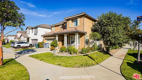 Other - 2919 Naples Dr, Oxnard, CA 93035 photo 2 of 11