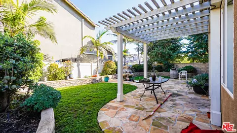 Exterior - 2919 Naples Dr, Oxnard, CA 93035 photo 4 of 5