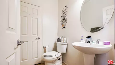 Other - 2919 Naples Dr, Oxnard, CA 93035 photo 5 of 11