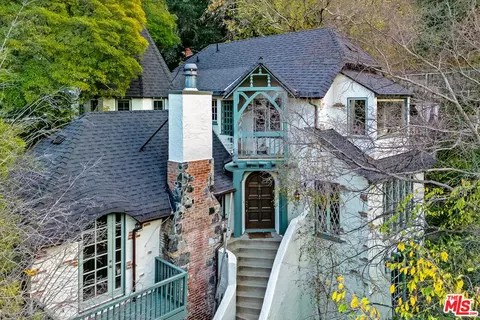 8066 Woodland Ln, Los Angeles, CA 90046