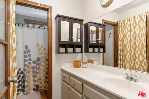 Bath - 793 Rayo Ln, Big Bear Lake, CA 92315 photo 1 of 1