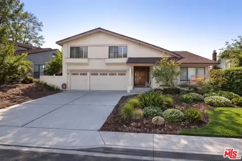 2433 Flintridge Dr, Glendale, CA 91206