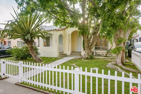 1143 Poinsettia Dr, West Hollywood, CA 90046