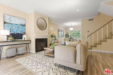 478 S Madison Ave #2, Pasadena, CA 91101 photo 5