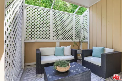 478 S Madison Ave #2, Pasadena, CA 91101 photo 8