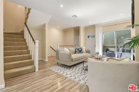 478 S Madison Ave #2, Pasadena, CA 91101 photo 6