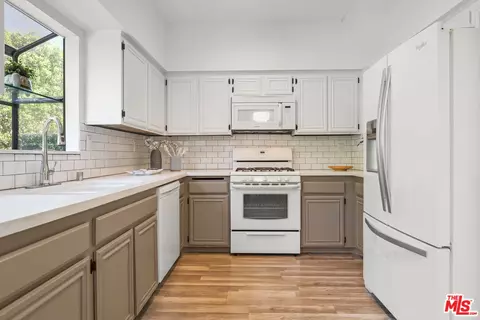 478 S Madison Ave #2, Pasadena, CA 91101 photo 12