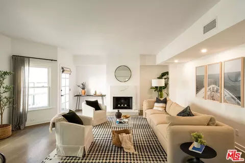 2622 2nd St #2, Santa Monica, CA 90405
