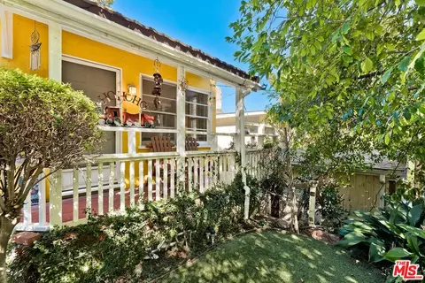 8535 Walnut Dr, Los Angeles, CA 90046
