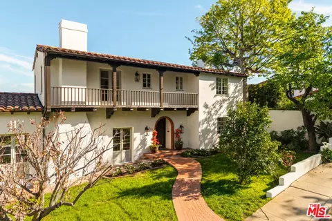 3706 Effingham Pl, Los Angeles, CA 90027