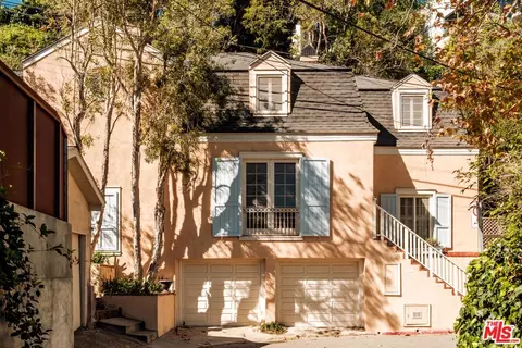 419 Hillside Ln, Santa Monica, CA 90402