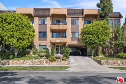 10655 Kinnard Ave #304, Los Angeles, CA 90024