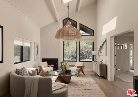 2304 Vestal Ave, Los Angeles, CA 90026