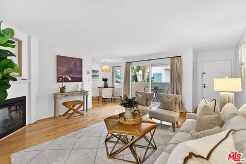 914 Lincoln Blvd #207, Santa Monica, CA 90403