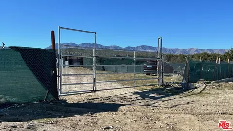 200 Avenue Y 8, Llano, CA 93544 photo 14
