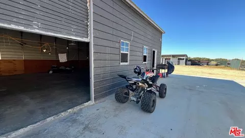 200 Avenue Y 8, Llano, CA 93544 photo 12