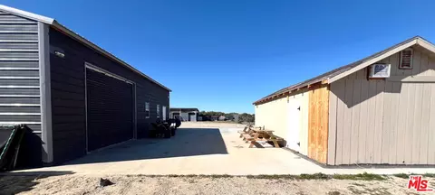 200 Avenue Y 8, Llano, CA 93544 photo 5
