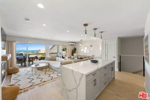 23908 De Ville Way #B, Malibu, CA 90265