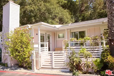 6 Paradise Cove Rd, Malibu, CA 90265