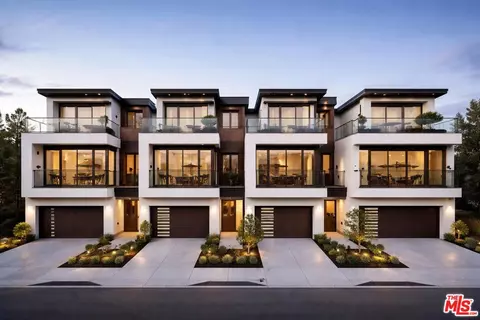 14525 Dickens St, Sherman Oaks, CA 91403
