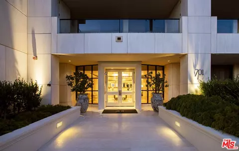 701 Ocean Ave #111, Santa Monica, CA 90402