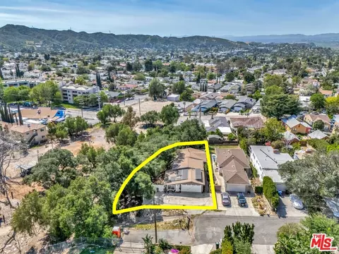 View/Area - 10743 Mountair Ave, Tujunga, CA 91042 photo 2 of 5