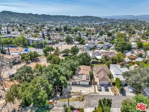 View/Area - 10743 Mountair Ave, Tujunga, CA 91042 photo 1 of 5
