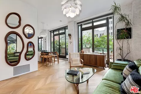 460 S Spring St #201, Los Angeles, CA 90013