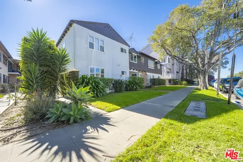 12012 Washington Pl, Los Angeles, CA 90066