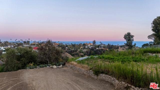 612 Erskine Dr, Pacific Palisades, CA 90272
