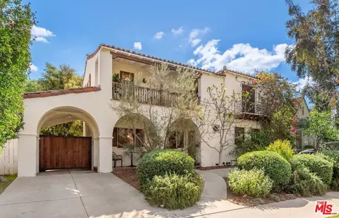 1110 Hi Point St, Los Angeles, CA 90035