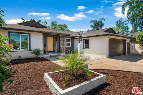 15448 Stare St, Mission Hills, CA 91345