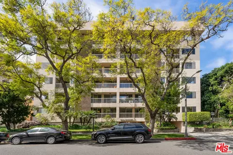 441 N Oakhurst Dr #206, Beverly Hills, CA 90210