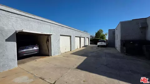 1312 N Raymond Ave, Pasadena, CA 91103 photo 9