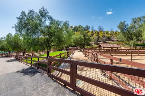 Exterior - 8018 Balcom Canyon Rd, Somis, CA 93066 photo 14 of 17