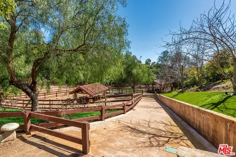 Exterior - 8018 Balcom Canyon Rd, Somis, CA 93066 photo 13 of 17
