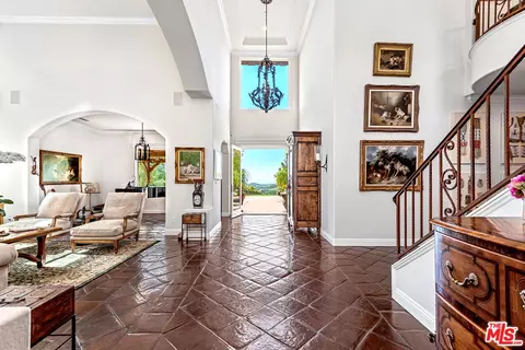 Entry Way - 8018 Balcom Canyon Rd, Somis, CA 93066 photo 2 of 3