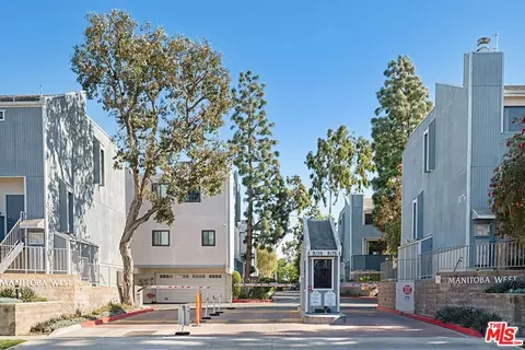 8172 Manitoba St #4, Playa Del Rey, CA 90293