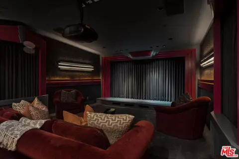 3833 Goodland Ave, Studio City, CA 91604
