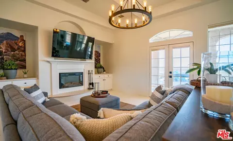 71638 Laura Ln, Twentynine Palms, CA 92277