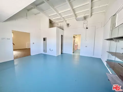 6041 Cleon Ave, North Hollywood, CA 91606