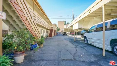 121 Maynard St, Glendale, CA 91205 photo 4