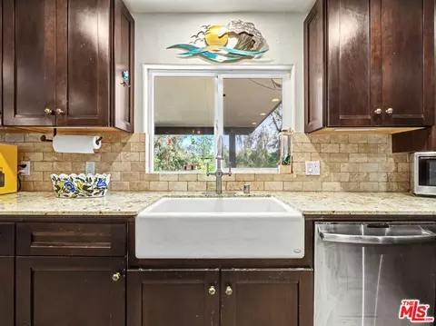 670 Tranquil Ln, Simi Valley, CA 93065 photo 16